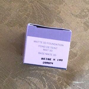 Mary Kay matte foundation beige N 190